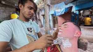 Уличное бритье за 75 рублей в крупнейших трущобах Индии (Дхарави)