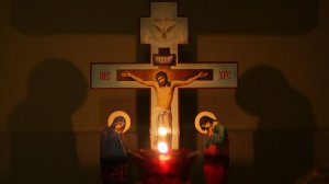 От страха женщина не могла пошевелиться и только мысленно произнесла "Отче Наш", как тень отступила