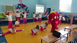 "А в глазах сердечки"