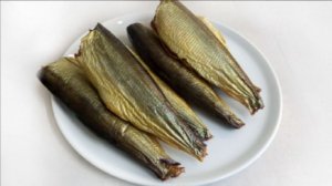 Вкусная СЕЛЕДКА холодного копчения! Пошаговый рецепт!