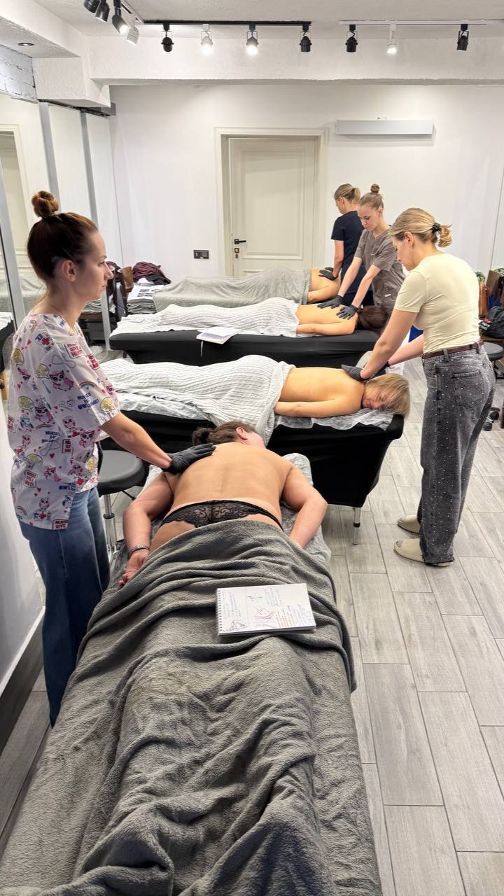 Выполняя работы по омоложению лица... Может быть и так!