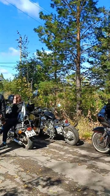 Сбор колонны на первом закрытии мотосезона 2024 в Свердловской области 7 сентября. Клуб Триглавъ