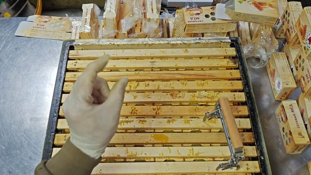 Про сотовый мёд.