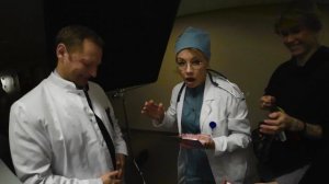 Дурачимся между дублями)