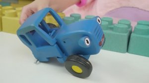 Синим Трактор и Ёж - Гонки на скорость - Кукутики Плей со Свинкой Няшей