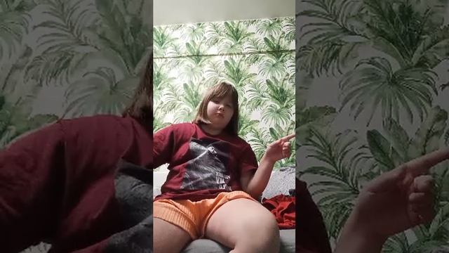 Учимся играть на гитаре!!