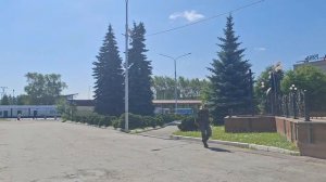 Мы работяги, рабочий класс.