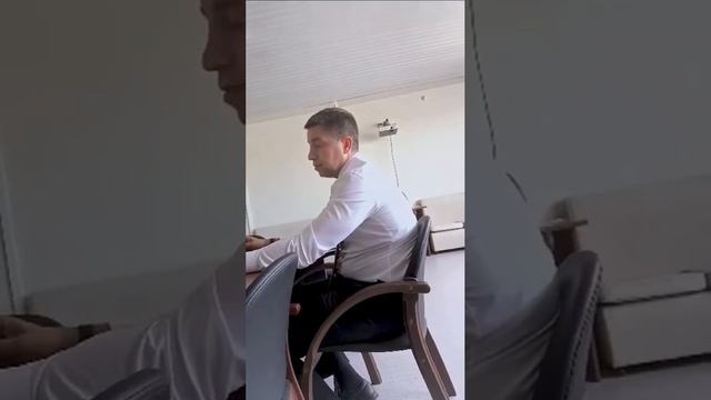 инструктаж отдела продаж,послушайте как происходит продажа автомобиля