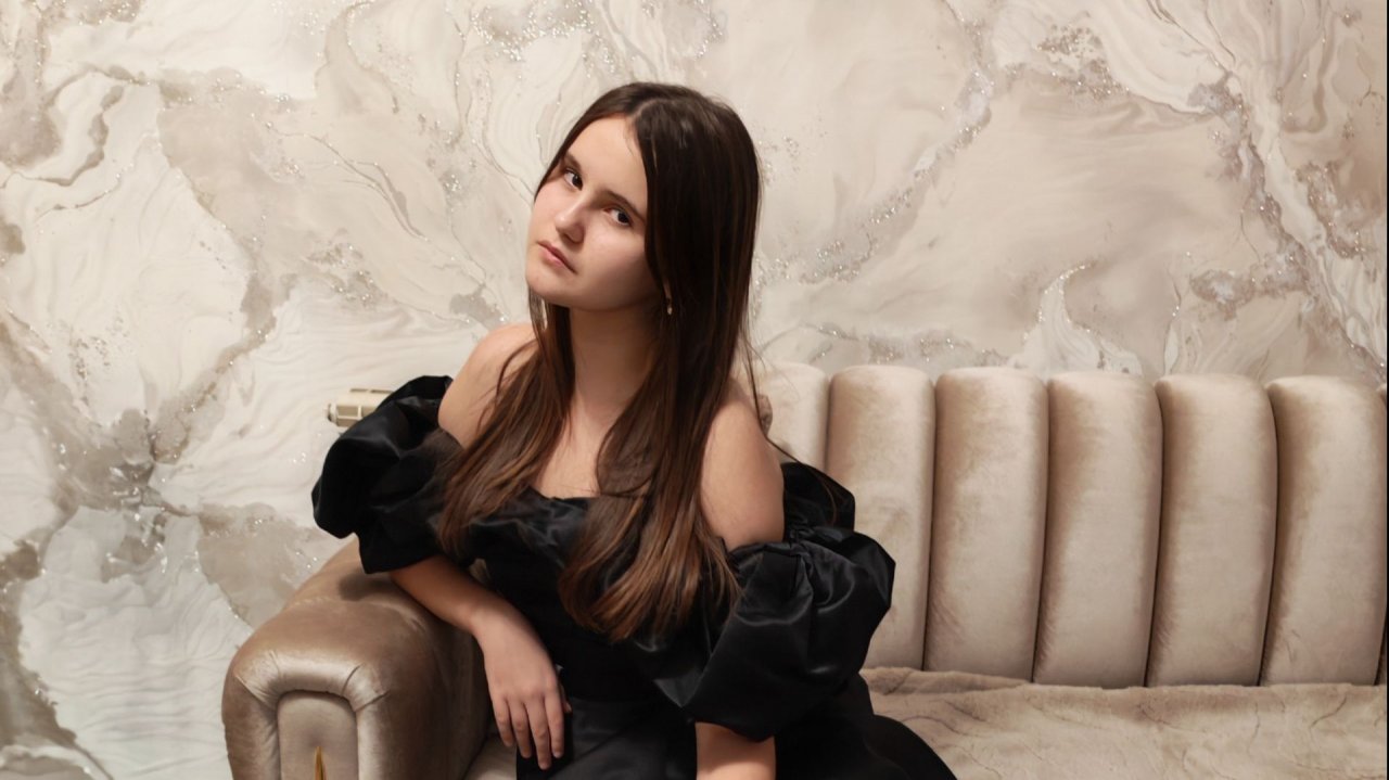 Золушка, исполняет кавер Лобина Елизавета