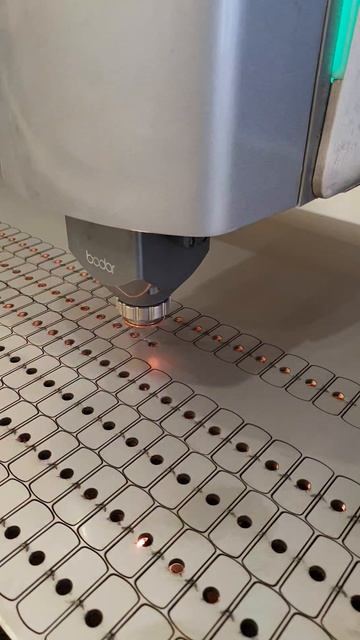 Лазерная резка креплений для фасадной системы «Доминант»: точность, прочность, серийное производство