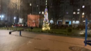 Мой любимый дворик в декабре.