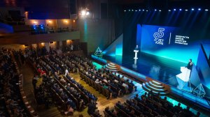 Югорчане ко Дню округа отмечены наградами