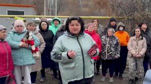 На прямую линию с В. Путиным задают вопросы, связанные с медициной, образованием, проблемами в ЖКХ.