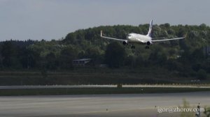 Боинг 737 авиакомпании Аэрофлот приземляется в аэропорту Шереметьево.