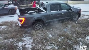 Небольшой подъем и столько проблем. Гололед в деле!