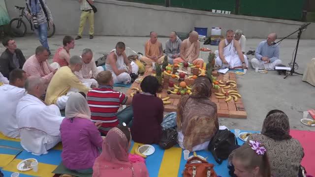 12.07.2015 - Ягья перед установлением мурти Шрилы Прабхупады во Владивостоке