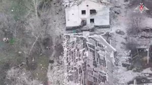 Кадры уничтожения заблокированной живой силы формирований ВСУ в Димитрове ДНР