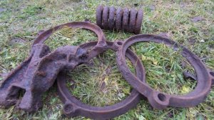 Чугунные кольца с поля рядом с деревней. Металлокоп