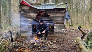 УБЕЖИЩЕ В ЛЕСУ. ЗЕМЛЯНКА