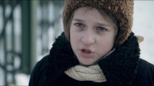 Солдат узнал своего маленького сына, которого считал погибшим после того как в их дом попала бомба.