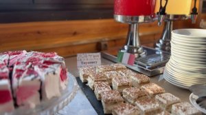 Новый Год с номерами и едой