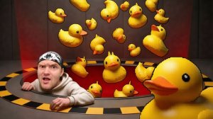 МЕНЯ ЗАСТАВИЛИ КОРМИТЬ ДЫРУ УТОЧКАМИ, но потом мне самому понравилось!