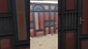 Вторые сутки льет дождь не переставая