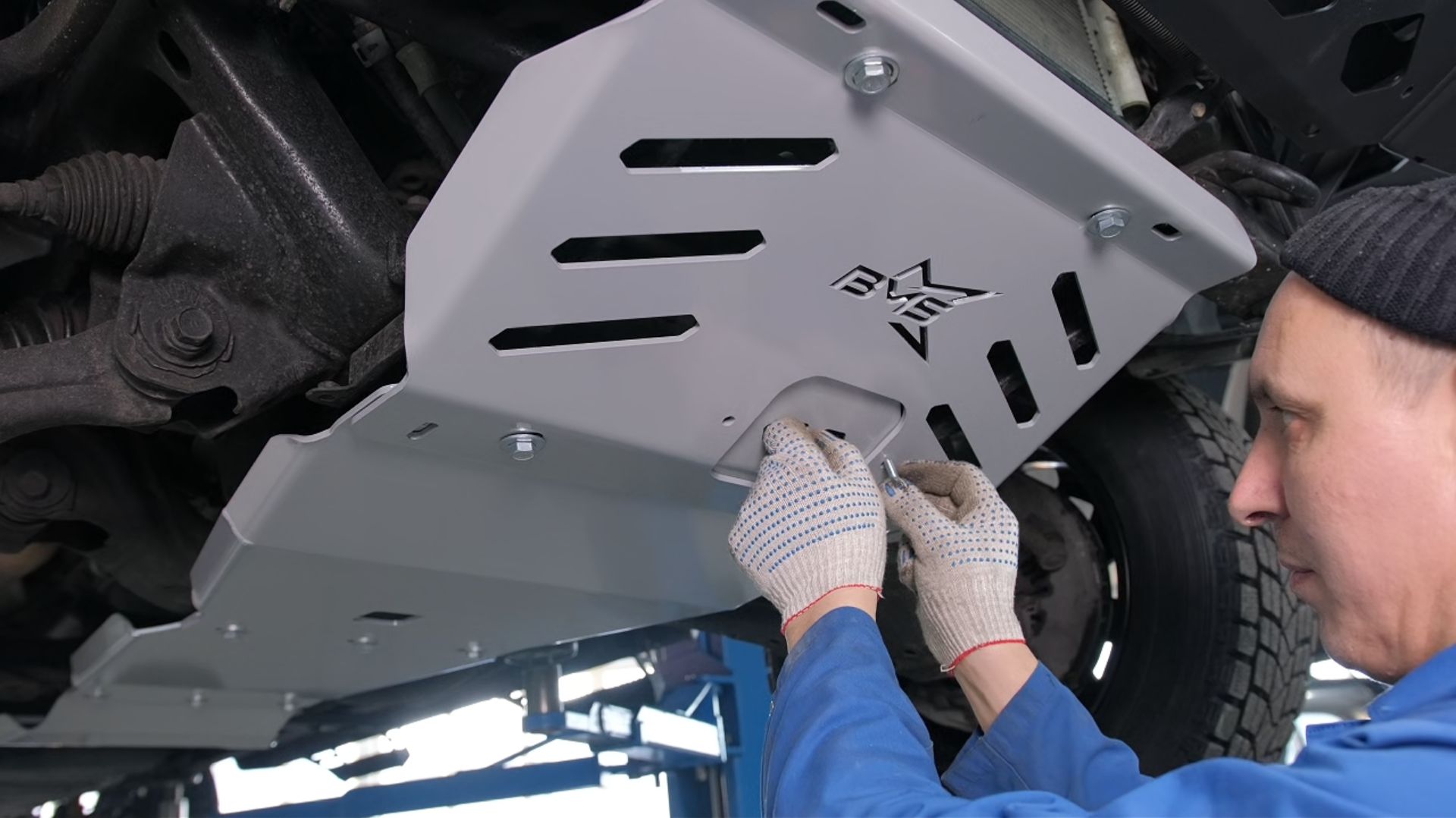 Установка защиты картера двигателя и КПП BMS для Тойота Такома 2019-2023 3.5