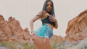 Красивая девушка эротично танцует.Эротика.