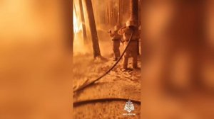 Ночной пожар уничтожил кафе на базе отдыха в Республике Алтай