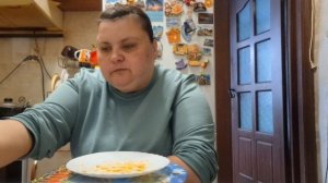 мукбанг родня приехала ем яйца жареные