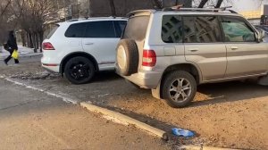 Букет нарушений на прилегающей территории в самом центре Абакана