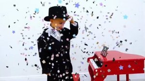 Кем стать? Примеряем профессии! Видео для детей.