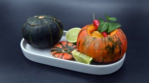 Карри из курицы в мини-тыкве