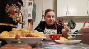 БОДРОЕ УТРО, ГОТОВИМ , МУЖ ПОМОГАЕТ.