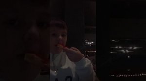 кушаю пиццу