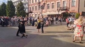 Танго. Танцуем на улице Бреста 😄😘