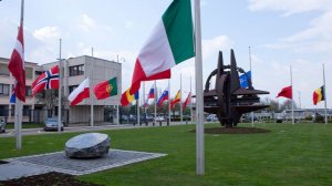 В США представили законопроект о выходе из НАТО