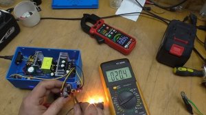 Спец заказ для соседа. Зарядное устройство для АКБ стандарта Макита.