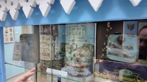 200 Дедов Морозов и окно в прошлое. В Музее камня открылась выставка о Новом годе