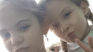 я в школе с Аришей