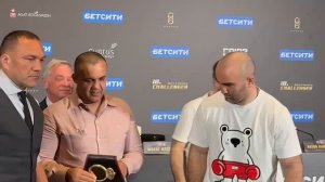 Мурата Гассиев и Кубрат Пулев провели стердаун