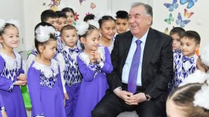 Эмомали Рахмон открыл восемь новых школ в Турсунзаде
