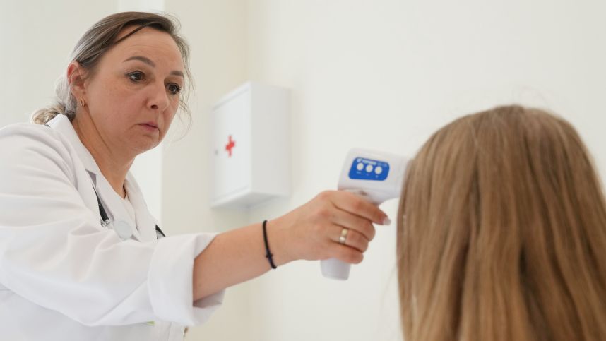 Заболеваемость гриппом в России выросла в два раза