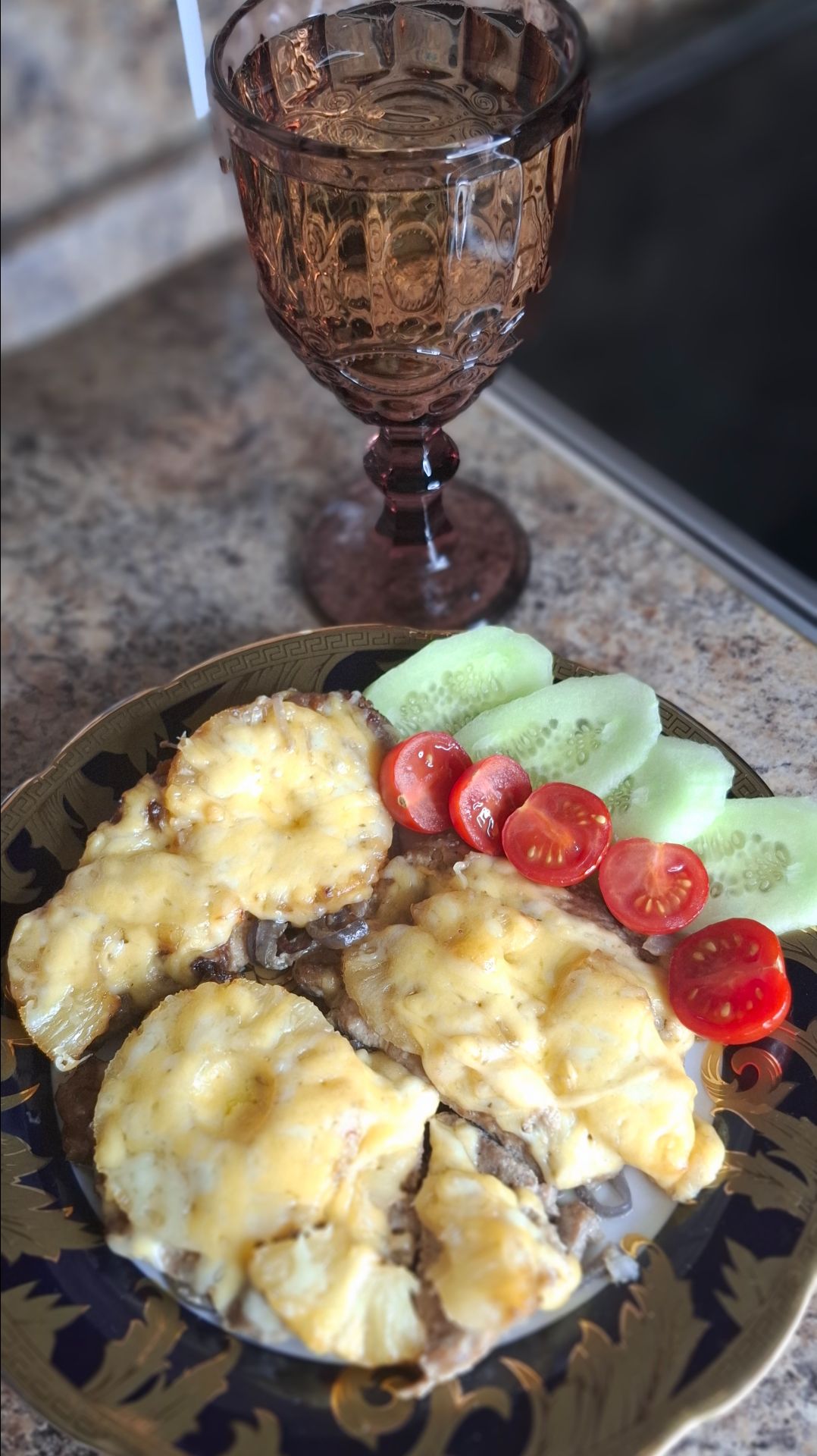 Мясо с ананасами в духовке/Блюда на Новый год