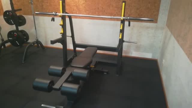 Спортзал в подвале частного дома