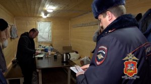 На стройке в Красногорске полицейские выявили 20 нарушителей миграционного режима