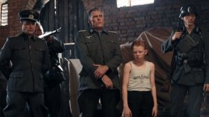 Молодой парень победил фашистов