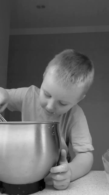 Она должна была быть в 2 раза толще😂😂😂 но оч вкусная))
#shorts смотреть онлайн