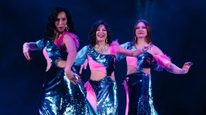 Восточный танец (хобби группа начинающие)- тренера: Язовская Полина и Иванова Алена